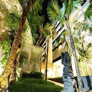 Grandmas Plus Hotel Seminyak 3*,  Indonesien