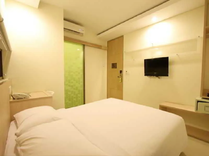 Grandmas Plus Hotel Seminyak Indonesien